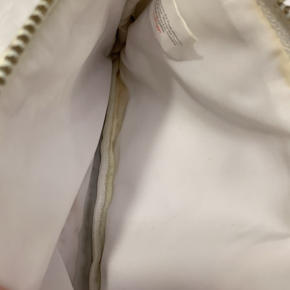 DISNEY WINNIE the POOH WHITE FAUX LEATHER PERFORATED CLUTCH WALLET - Picture 15 of 15